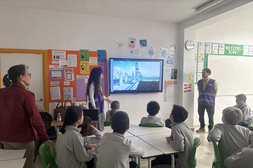 Charla de salud visual para niños de primaria